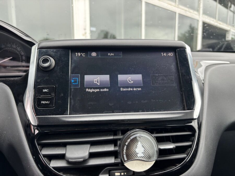 Photo 24 de l'offre de PEUGEOT 208 1.6 BlueHDi 75 ACTIVE CLIM Bluetooth à 10980€ chez Mérignac auto