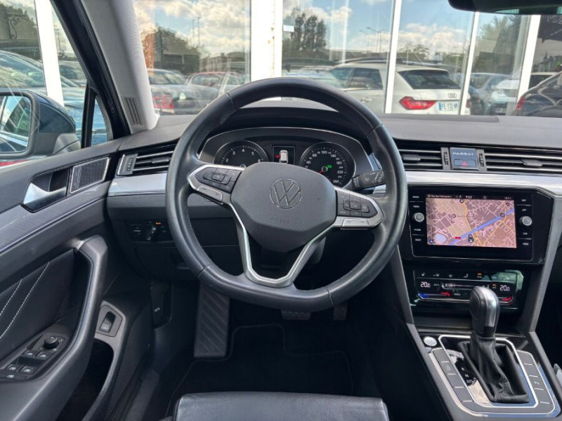 Photo 18 de l'offre de VOLKSWAGEN PASSAT SW VIII 1.5 TSI 150 DSG7 STYLE BUSINESS CUIR GPS ACC Hayon EL. 1ère Main à 28900€ chez Mérignac auto