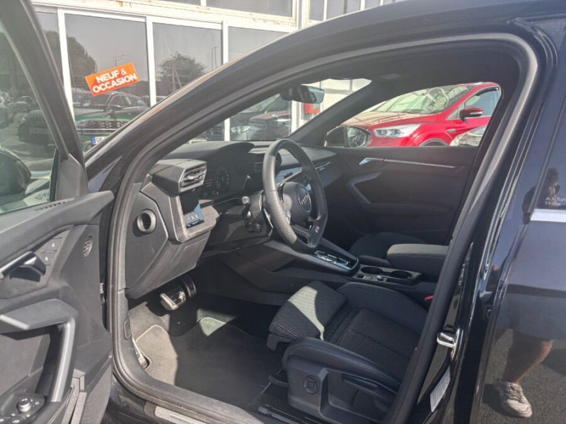 Photo 17 de l'offre de AUDI A3 SPORTBACK IV New 40 TFSIe 204 25.7kWh S Tronic S LINE 142Kms Elect. WLTP Key Less Hayon EL. à 39450€ chez Mérignac auto