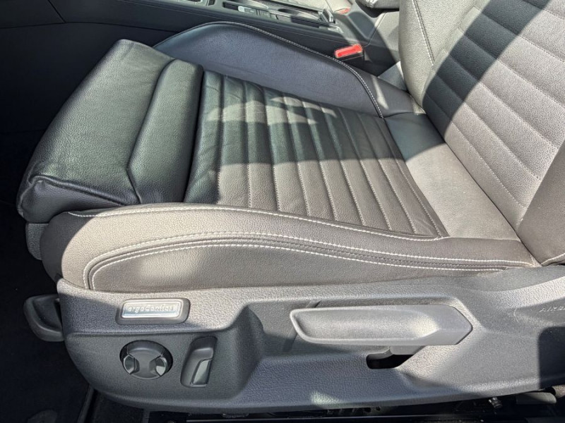 Photo 6 de l'offre de VOLKSWAGEN PASSAT SW VIII 1.5 TSI 150 DSG7 STYLE BUSINESS CUIR GPS ACC Hayon EL. 1ère Main à 28900€ chez Mérignac auto