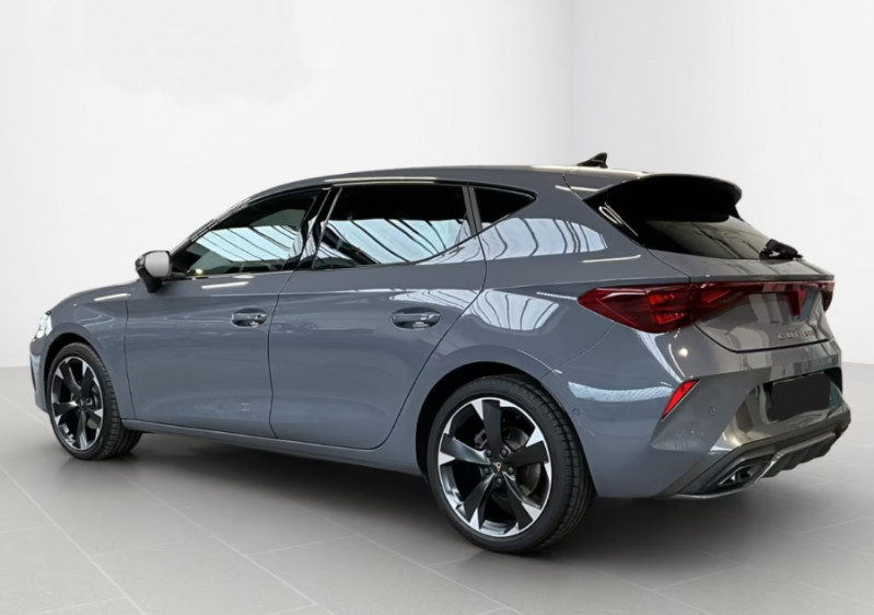 Photo 2 de l'offre de CUPRA LEON NEW IV 1.5 eTSI 150 HYBRID DSG V GPS JA18 SC Key Less Gtie 05/30 à 28950€ chez Mérignac auto