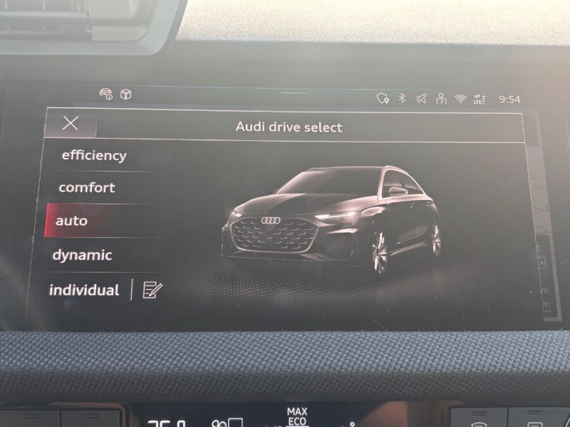 Photo 37 de l'offre de AUDI A3 SPORTBACK IV New 40 TFSIe 204 25.7kWh S Tronic S LINE 142Kms Elect. WLTP Key Less Hayon EL. à 39450€ chez Mérignac auto