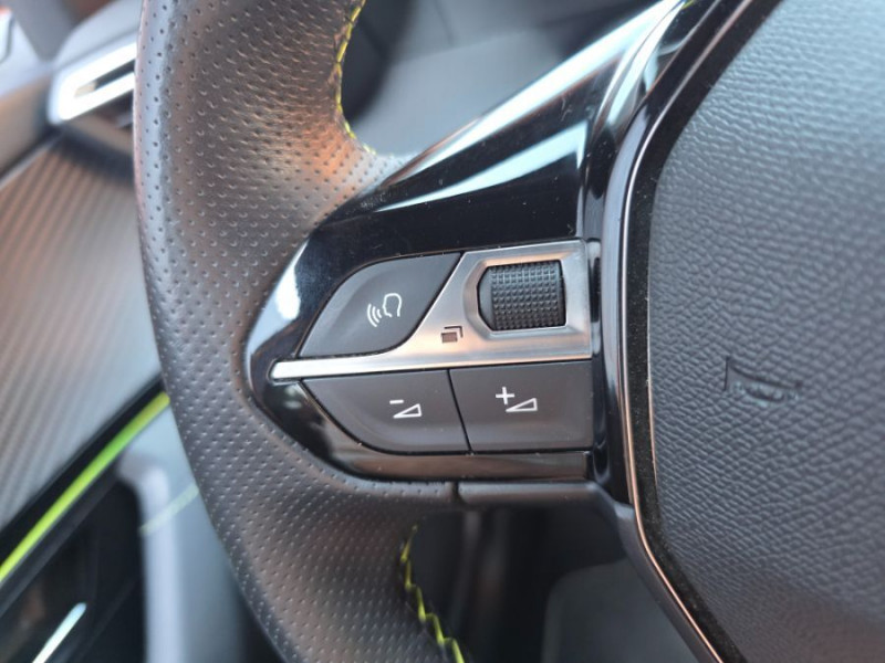 Photo 27 de l'offre de PEUGEOT 2008 1.5 BlueHDi 110 BVM6 GT GPS Camera SC à 18950€ chez Mérignac auto