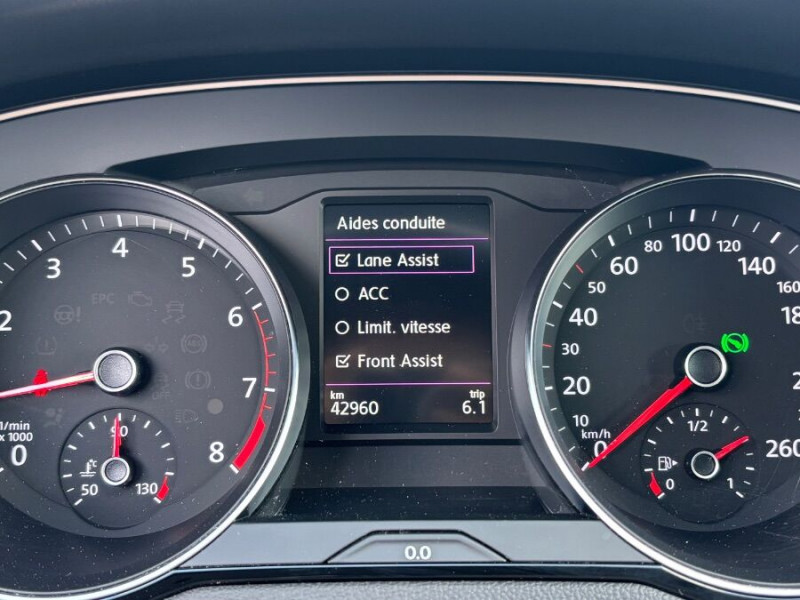 Photo 24 de l'offre de VOLKSWAGEN PASSAT SW VIII 1.5 TSI 150 DSG7 STYLE BUSINESS CUIR GPS ACC Hayon EL. 1ère Main à 28900€ chez Mérignac auto