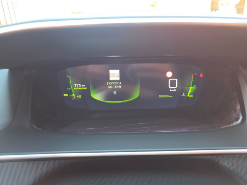 Photo 9 de l'offre de PEUGEOT 2008 1.5 BlueHDi 110 BVM6 GT GPS Camera SC à 18950€ chez Mérignac auto