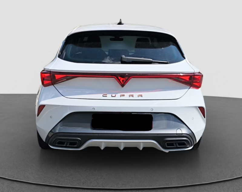 Photo 7 de l'offre de CUPRA LEON NEW IV 1.5 eTSI 150 HYBRID DSG V GPS JA18 SC Key Less Gtie 05/30 à 29450€ chez Mérignac auto