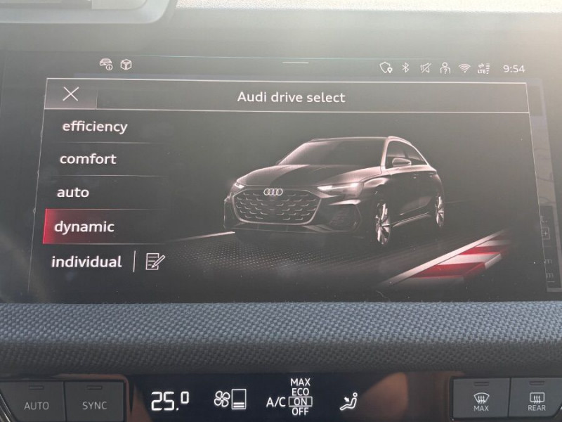Photo 38 de l'offre de AUDI A3 SPORTBACK IV New 40 TFSIe 204 25.7kWh S Tronic S LINE 142Kms Elect. WLTP Key Less Hayon EL. à 39450€ chez Mérignac auto