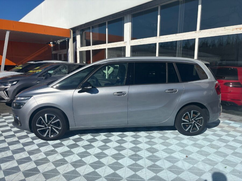 Photo 7 de l'offre de CITROEN GRAND C4 SPACETOURER 1.5 BlueHDi 130 EAT8 SHINE Cam360° Attel. 7PL 1ère Main à 23450€ chez Mérignac auto