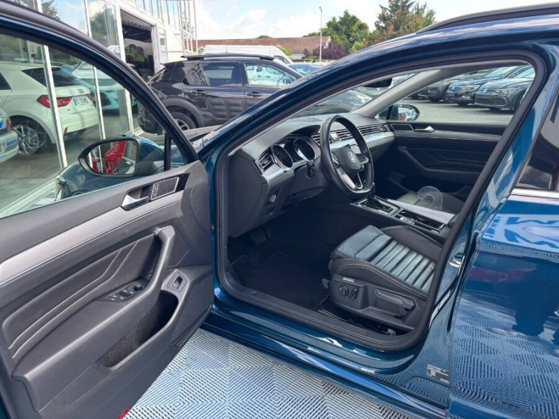 Photo 17 de l'offre de VOLKSWAGEN PASSAT SW VIII 1.5 TSI 150 DSG7 STYLE BUSINESS CUIR GPS ACC Hayon EL. 1ère Main à 28900€ chez Mérignac auto