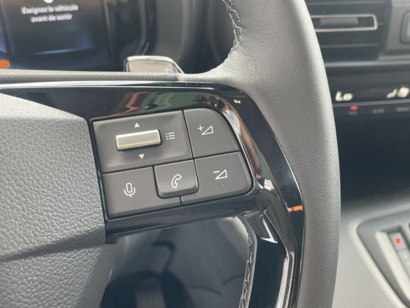 Photo 18 de l'offre de CITROEN BERLINGO 1.5 BlueHDi 130 EAT8 N1 MAX Camera 3 Sièges Arr. à 26450€ chez Mérignac auto