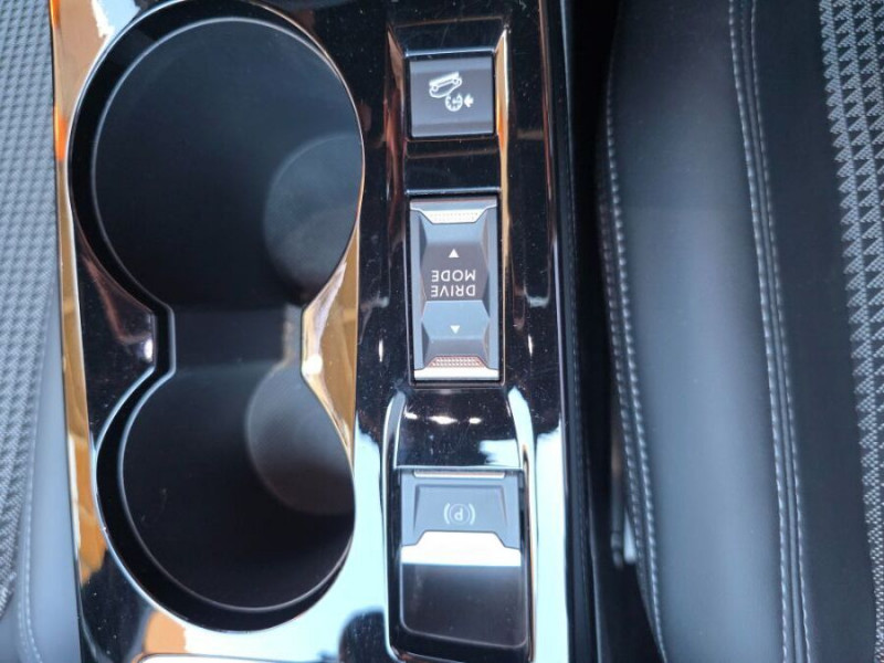 Photo 42 de l'offre de PEUGEOT 2008 1.5 BlueHDi 110 BVM6 GT GPS Camera SC à 18950€ chez Mérignac auto