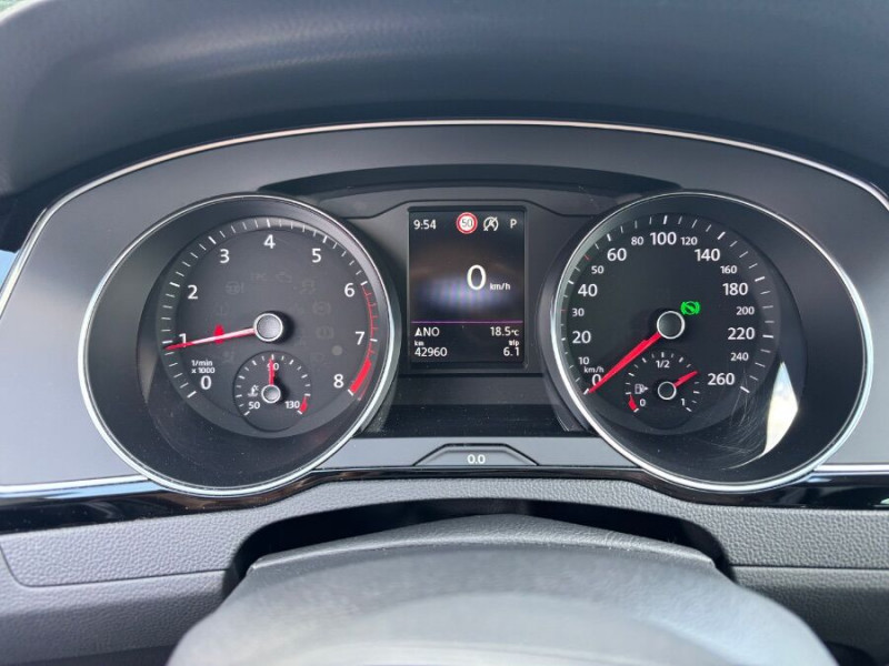 Photo 23 de l'offre de VOLKSWAGEN PASSAT SW VIII 1.5 TSI 150 DSG7 STYLE BUSINESS CUIR GPS ACC Hayon EL. 1ère Main à 28900€ chez Mérignac auto