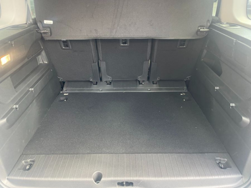 Photo 25 de l'offre de CITROEN BERLINGO 1.5 BlueHDi 130 EAT8 N1 MAX Camera 3 Sièges Arr. à 26450€ chez Mérignac auto