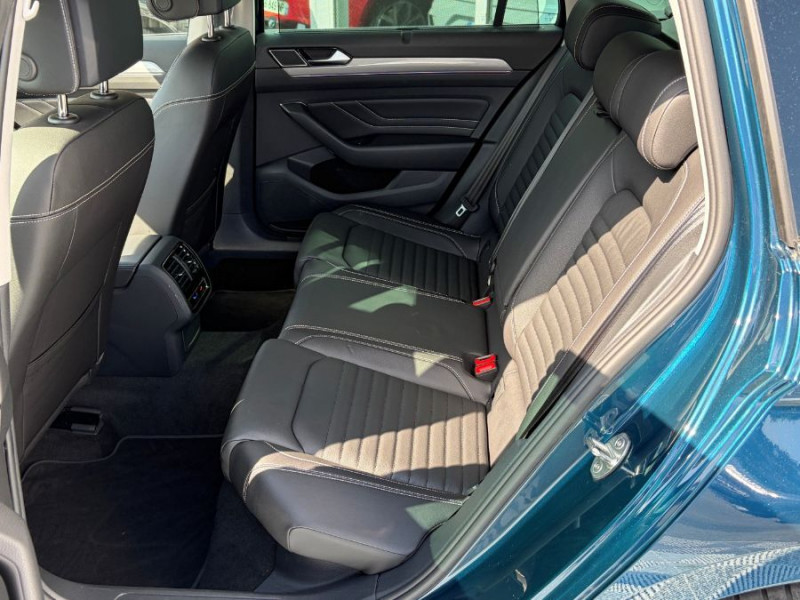 Photo 21 de l'offre de VOLKSWAGEN PASSAT SW VIII 1.5 TSI 150 DSG7 STYLE BUSINESS CUIR GPS ACC Hayon EL. 1ère Main à 28900€ chez Mérignac auto