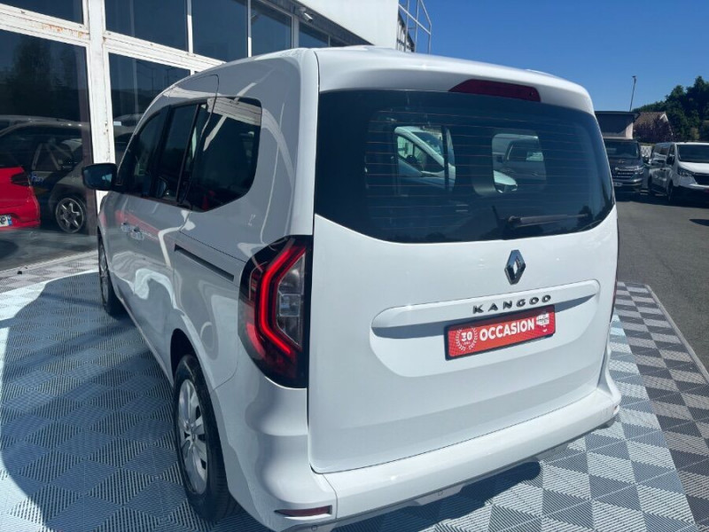 Photo 10 de l'offre de RENAULT KANGOO 1.5 BLUE DCI 95 EVOLUTION GPS Camera 1ère Main à 23450€ chez Mérignac auto
