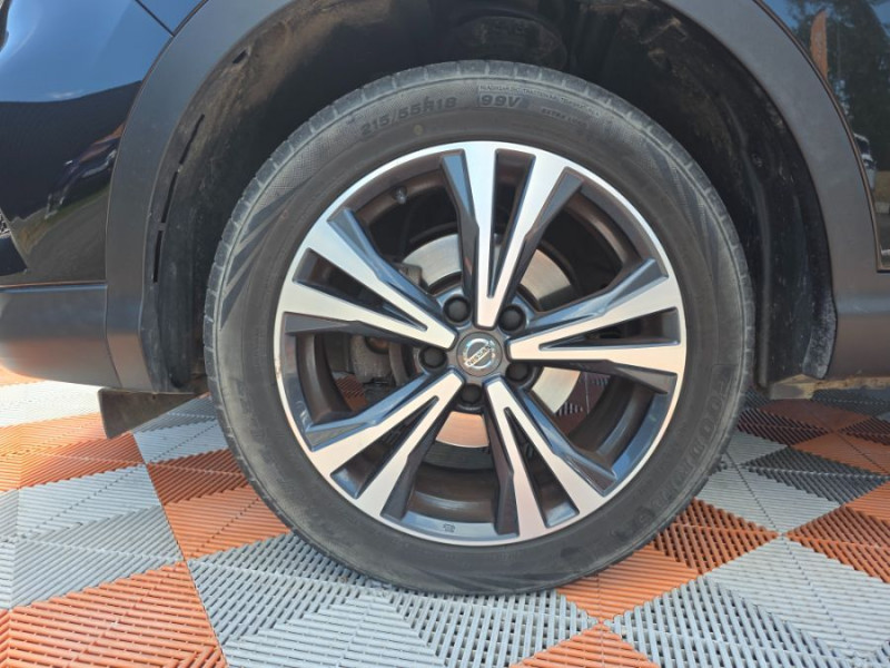 Photo 14 de l'offre de NISSAN QASHQAI 1.5 DCi 110 BVM6 N CONNECTA 360° TOIT Pano JA18 à 14950€ chez Mérignac auto