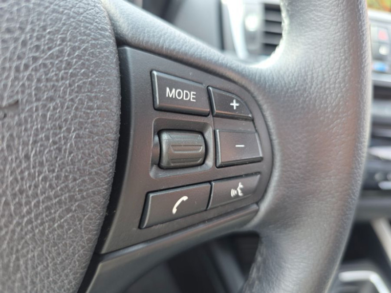 Photo 25 de l'offre de BMW SERIE 1 (F20) 116d BVM6 LOUNGE GPS Bluetooth à 13950€ chez Mérignac auto