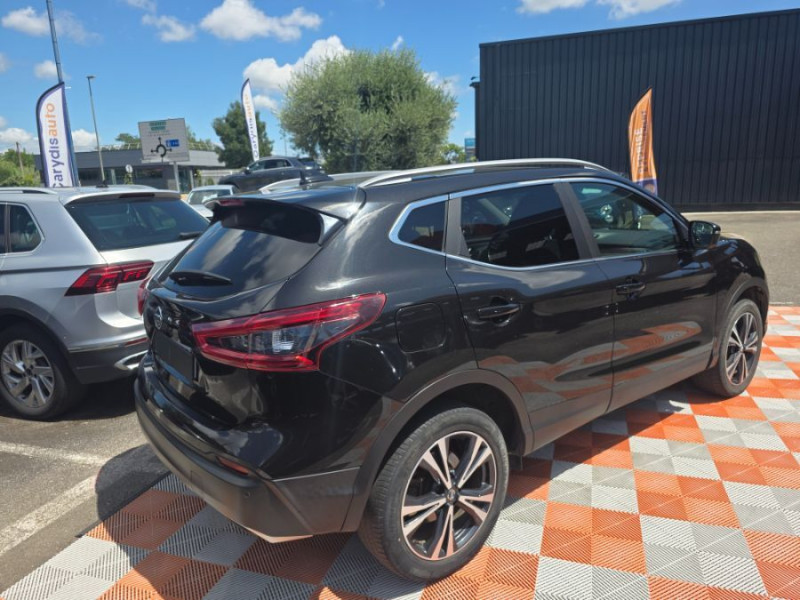 Photo 10 de l'offre de NISSAN QASHQAI 1.5 DCi 110 BVM6 N CONNECTA 360° TOIT Pano JA18 à 14950€ chez Mérignac auto
