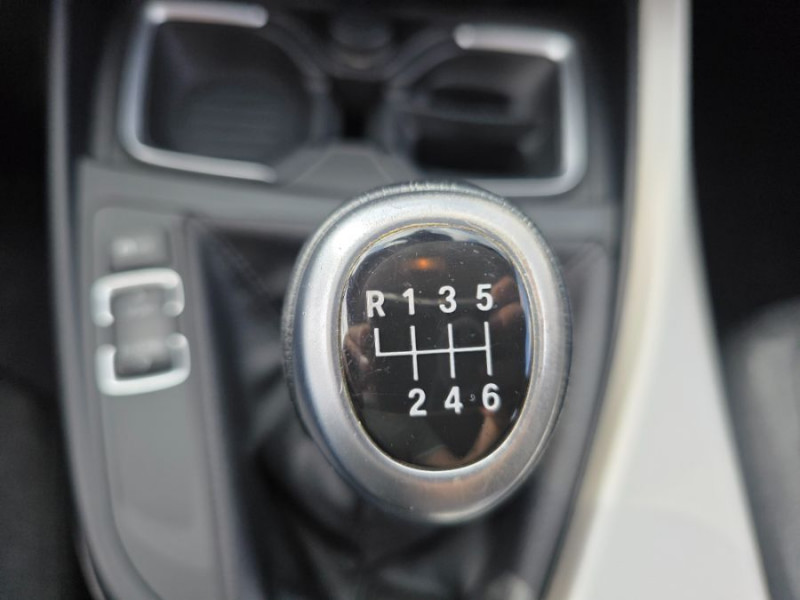 Photo 22 de l'offre de BMW SERIE 1 (F20) 116d BVM6 LOUNGE GPS Bluetooth à 13950€ chez Mérignac auto