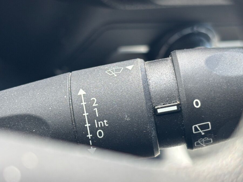 Photo 17 de l'offre de PEUGEOT PARTNER XL LONG 1.5 BlueHDi 100 BVM6 CLIM Camera Attel. à 17950€ chez Mérignac auto