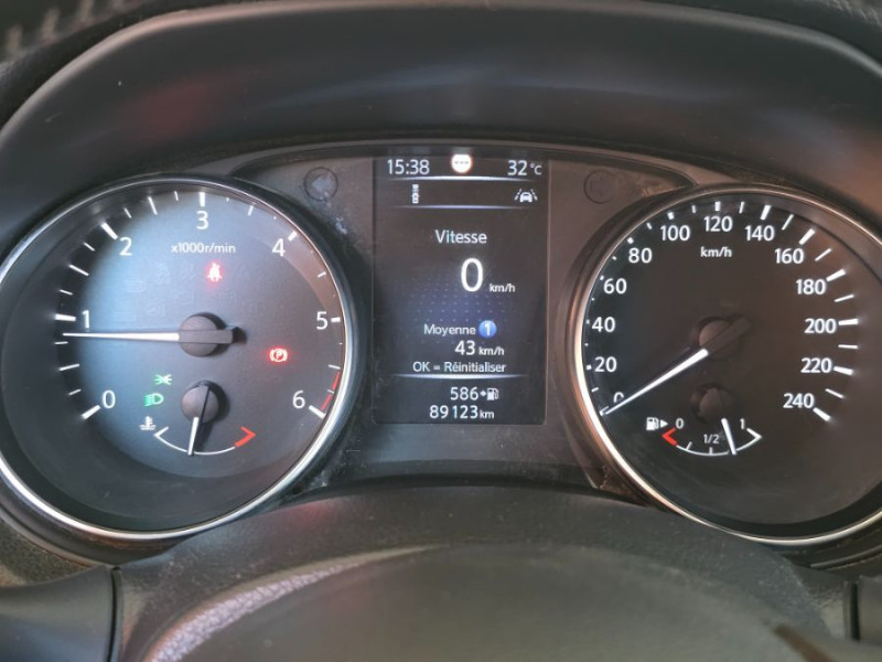 Photo 29 de l'offre de NISSAN QASHQAI 1.5 DCi 110 BVM6 N CONNECTA 360° TOIT Pano JA18 à 14950€ chez Mérignac auto