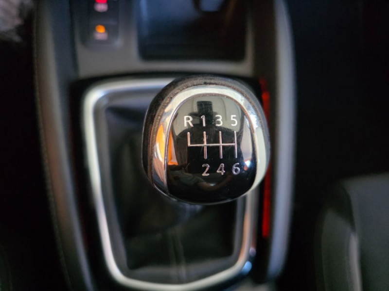 Photo 24 de l'offre de NISSAN QASHQAI 1.5 DCi 110 BVM6 N CONNECTA 360° TOIT Pano JA18 à 14950€ chez Mérignac auto