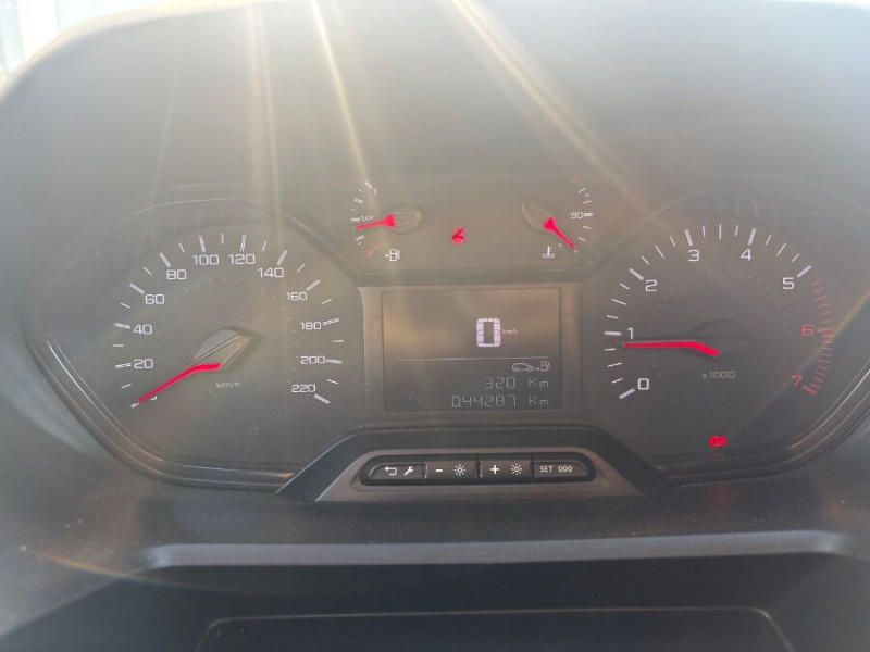 Photo 24 de l'offre de PEUGEOT PARTNER XL LONG 1.5 BlueHDi 100 BVM6 CLIM Camera Attel. à 17950€ chez Mérignac auto
