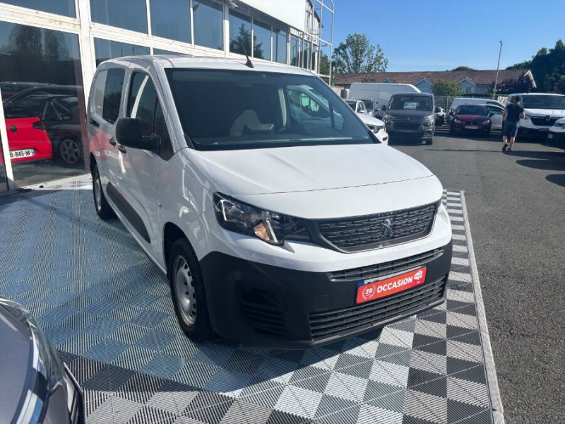 Photo 9 de l'offre de PEUGEOT PARTNER XL LONG 1.5 BlueHDi 100 BVM6 CLIM Camera Attel. à 17950€ chez Mérignac auto