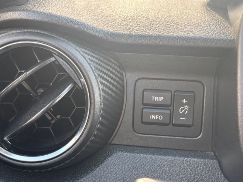 Photo 15 de l'offre de SUZUKI IGNIS 1.2 Dualjet HYBRID 83 ALLGRIP 4WD PRIVILEGE Camera à 13950€ chez Mérignac auto