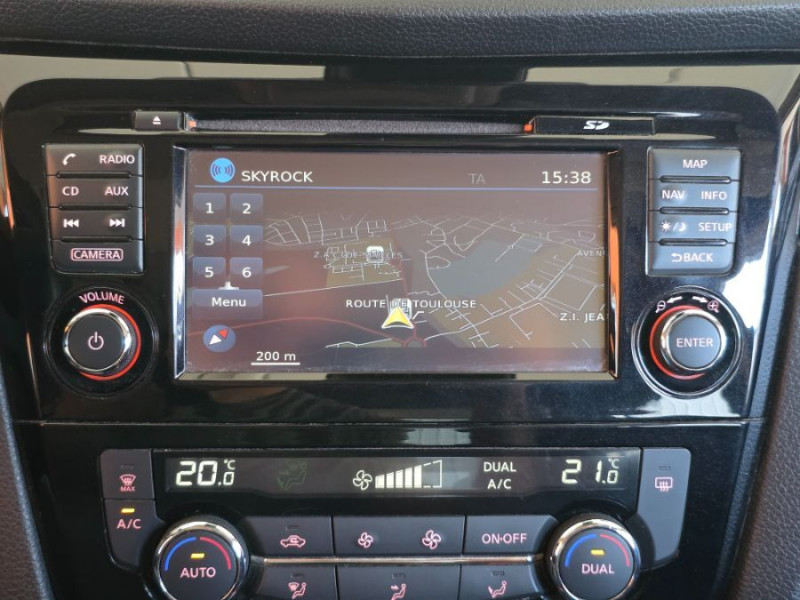 Photo 27 de l'offre de NISSAN QASHQAI 1.5 DCi 110 BVM6 N CONNECTA 360° TOIT Pano JA18 à 14950€ chez Mérignac auto