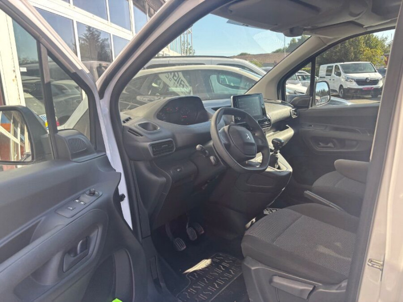 Photo 4 de l'offre de PEUGEOT PARTNER XL LONG 1.5 BlueHDi 100 BVM6 CLIM Camera Attel. à 17950€ chez Mérignac auto