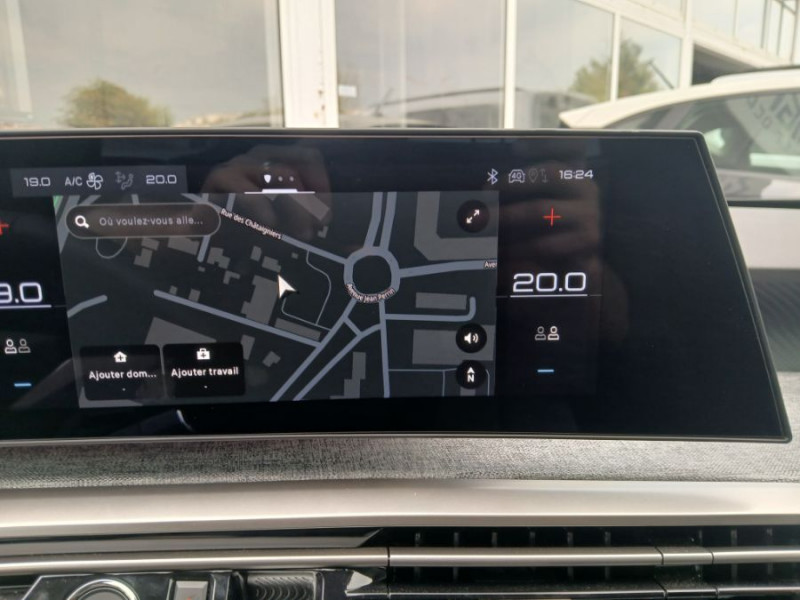 Photo 21 de l'offre de PEUGEOT 5008 HYBRID 145 e-DCS6 ALLURE Cam360° Panoramic Pack 7PL à 30450€ chez Mérignac auto