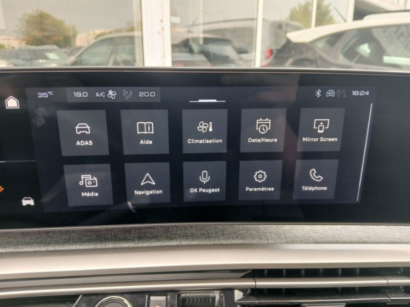 Photo 23 de l'offre de PEUGEOT 5008 HYBRID 145 e-DCS6 ALLURE Cam360° Panoramic Pack 7PL à 30450€ chez Mérignac auto