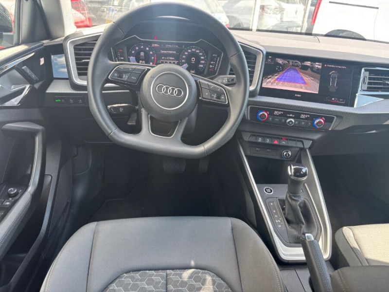 Photo 6 de l'offre de AUDI A1 SPORTBACK II 30 TFSI 110 S tronic 7 Pack Ext. S LINE JA18 Camera Key Less à 27450€ chez Mérignac auto