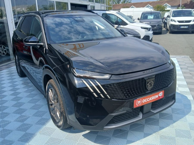 Photo 7 de l'offre de PEUGEOT 5008 HYBRID 145 e-DCS6 ALLURE Cam360° Panoramic Pack 7PL à 30450€ chez Mérignac auto