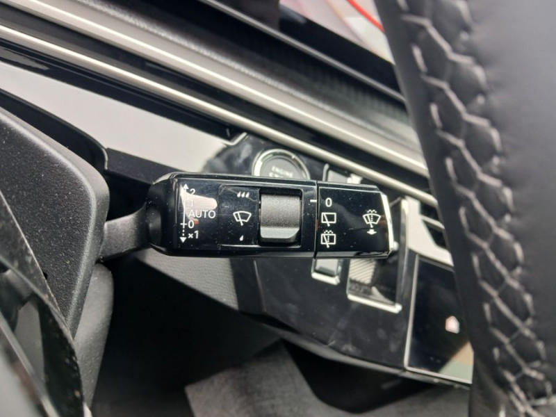 Photo 17 de l'offre de PEUGEOT 5008 HYBRID 145 e-DCS6 ALLURE Cam360° Panoramic Pack 7PL à 30450€ chez Mérignac auto