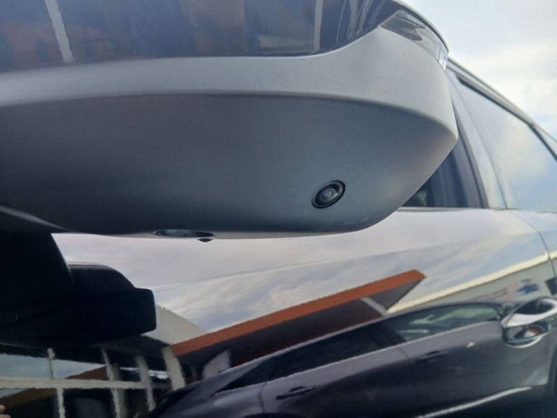 Photo 35 de l'offre de PEUGEOT 5008 HYBRID 145 e-DCS6 ALLURE Cam360° Panoramic Pack 7PL à 30450€ chez Mérignac auto