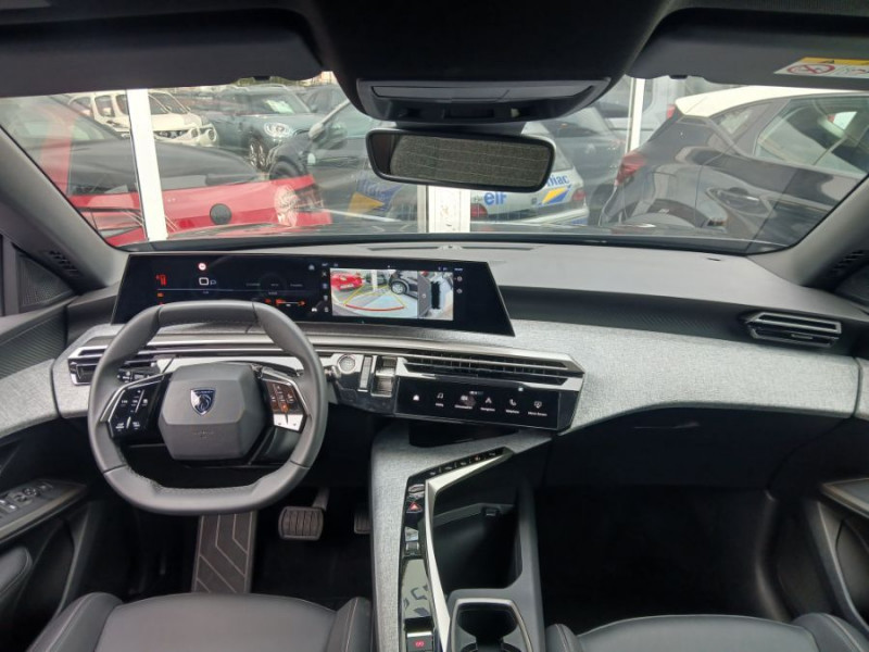 Photo 27 de l'offre de PEUGEOT 5008 HYBRID 145 e-DCS6 ALLURE Cam360° Panoramic Pack 7PL à 30450€ chez Mérignac auto