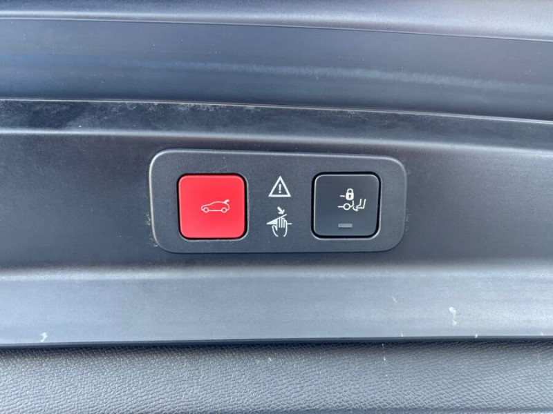 Photo 20 de l'offre de PEUGEOT 5008 II 1.5 BlueHDi 130 EAT8 GT LINE Full CUIR TOE JA18 Hayon EL. 7PL à 23950€ chez Mérignac auto