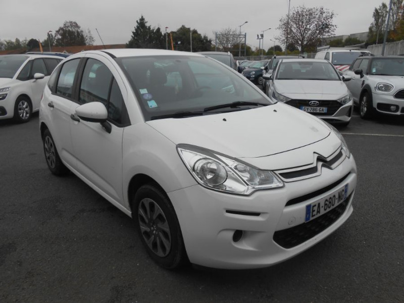 Photo 2 de l'offre de CITROEN C3 II 1.0 VTi 68 CONFORT CLIM 1ère Main à 5950€ chez Mérignac auto