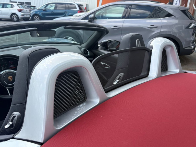 Photo 18 de l'offre de PORSCHE 718 BOXSTER 2.0 TURBO 300cv PDK Camera JA19 1ère Main à 57400€ chez Mérignac auto