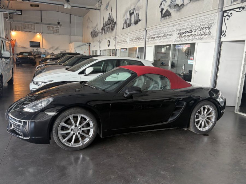 Photo 17 de l'offre de PORSCHE 718 BOXSTER 2.0 TURBO 300cv PDK Camera JA19 1ère Main à 57400€ chez Mérignac auto
