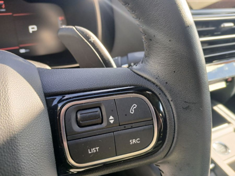 Photo 18 de l'offre de CITROEN C5 AIRCROSS (2) 1.5 BlueHDi 130 EAT8 MAX Camera ADML à 24950€ chez Mérignac auto