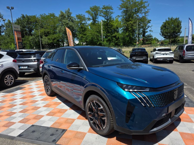 Photo 11 de l'offre de PEUGEOT 3008 HYBRID 145 e-DCS6 GT EXCLUSIVE Alcantara 360° Gtie 02/30 à 34690€ chez Mérignac auto