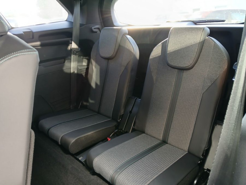 Photo 13 de l'offre de PEUGEOT 5008 II 1.5 BlueHDi 130 EAT8 ALLURE PACK 7PL Hayon EL. SC 1ère Main à 23450€ chez Mérignac auto