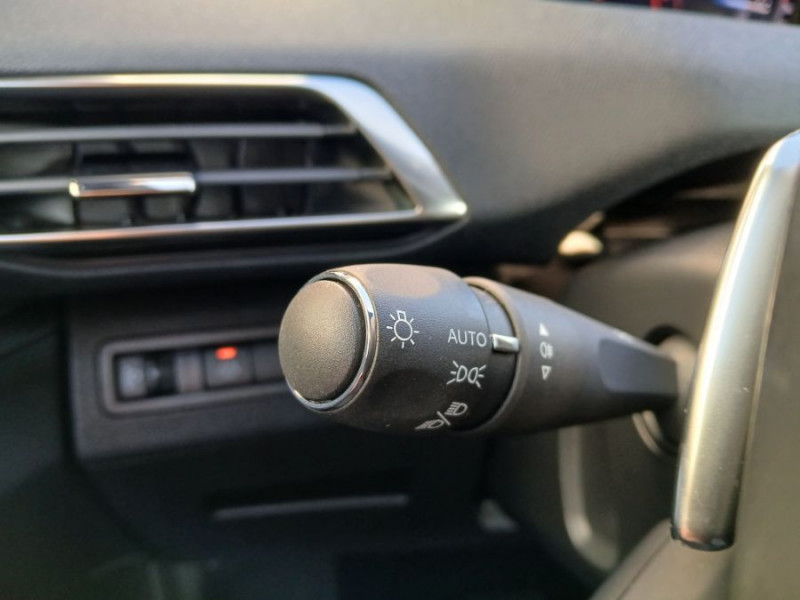 Photo 39 de l'offre de PEUGEOT 5008 II 1.5 BlueHDi 130 EAT8 ALLURE PACK 7PL Hayon EL. SC 1ère Main à 23450€ chez Mérignac auto