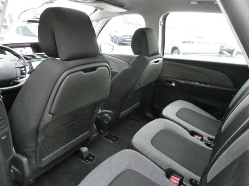 Photo 17 de l'offre de CITROEN C4 SPACETOURER 1.2 PureTech 130 EAT8 PACK GPS à 12900€ chez Mérignac auto