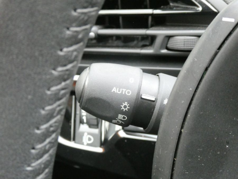 Photo 30 de l'offre de CITROEN C4 SPACETOURER 1.2 PureTech 130 EAT8 PACK GPS à 12900€ chez Mérignac auto