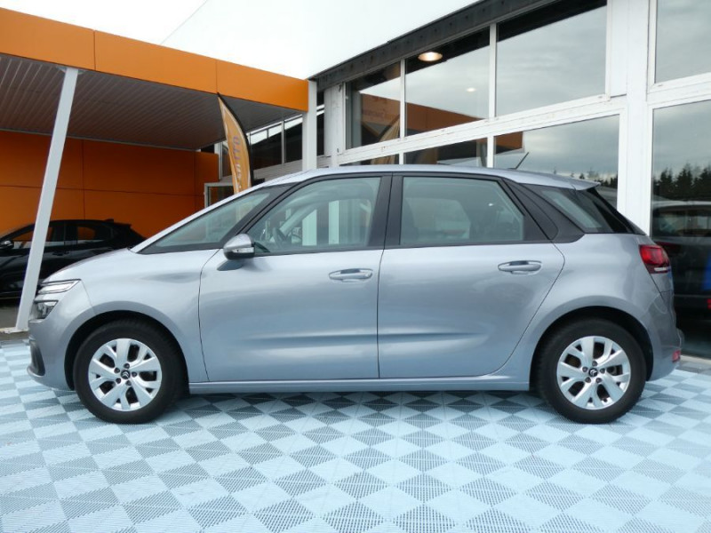 Photo 11 de l'offre de CITROEN C4 SPACETOURER 1.2 PureTech 130 EAT8 PACK GPS à 12900€ chez Mérignac auto