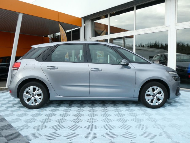 Photo 10 de l'offre de CITROEN C4 SPACETOURER 1.2 PureTech 130 EAT8 PACK GPS à 12900€ chez Mérignac auto